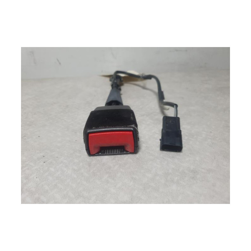 Attache ceinture avant droit FORD MONDEO 4 PHASE 2 d’occasion