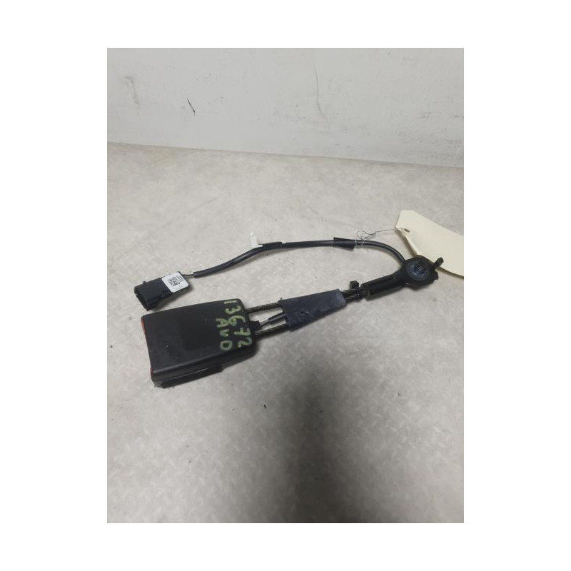 Attache ceinture avant droit FORD MONDEO 4 PHASE 2 d’occasion