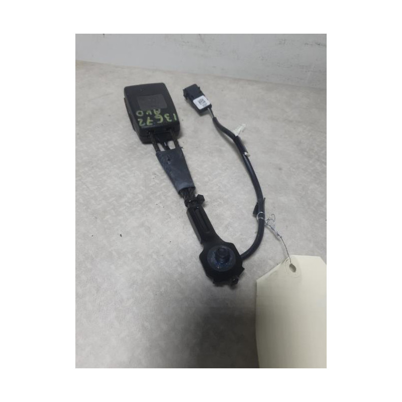 Attache ceinture avant droit FORD MONDEO 4 PHASE 2 d’occasion