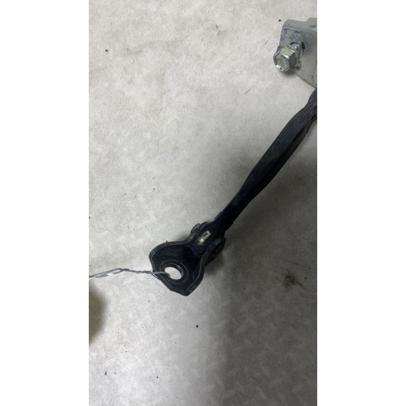 Tirant de porte arriere gauche TOYOTA RAV4 3 PHASE 1 d’occasion