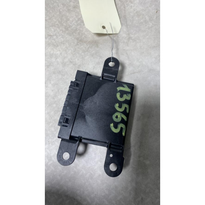 Boitier d'aide au stationnement OPEL MERIVA B PHASE 1 d’occasion