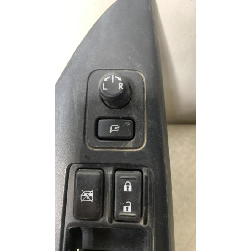Interrupteur de leve vitre avant gauche SUBARU FORESTER 4 d’occasion