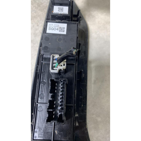 Interrupteur de leve vitre avant gauche SUBARU FORESTER 4 d’occasion