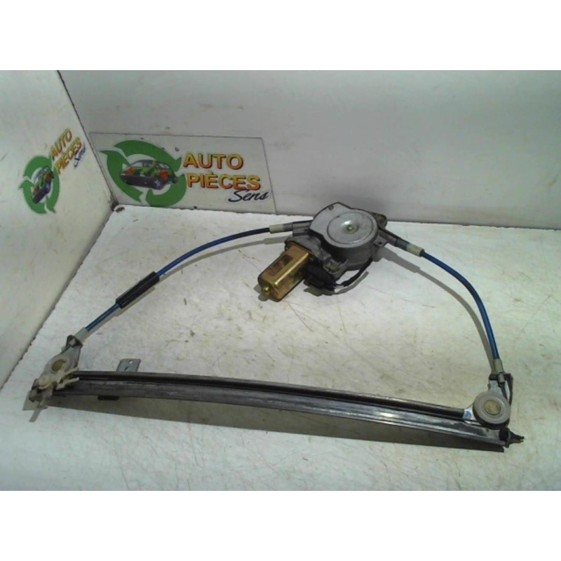Leve vitre electrique avant droit FIAT PUNTO 1 PHASE 1 d’occasion