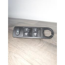 Interrupteur de leve vitre avant gauche RENAULT CAPTUR 1 PHASE 1 d’occasion