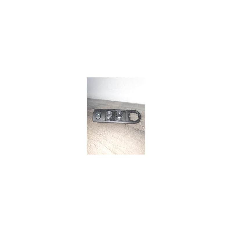 Interrupteur de leve vitre avant gauche RENAULT CAPTUR 1 PHASE 1 d’occasion