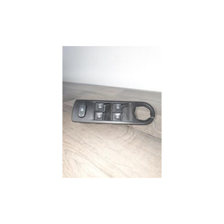 Interrupteur de leve vitre avant gauche RENAULT CAPTUR 1 PHASE 1 d’occasion