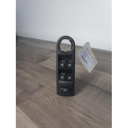 Interrupteur de leve vitre avant gauche RENAULT CAPTUR 1 PHASE 1 d’occasion