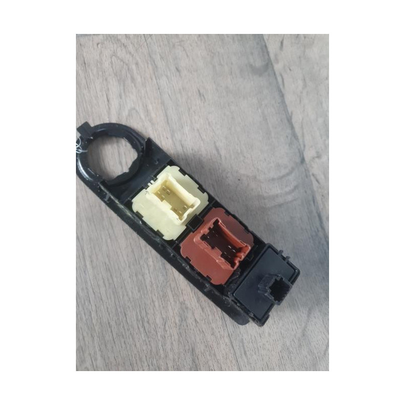 Interrupteur de leve vitre avant gauche RENAULT CAPTUR 1 PHASE 1 d’occasion
