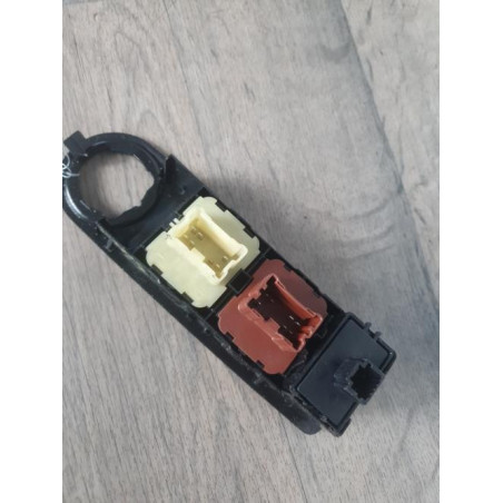 Interrupteur de leve vitre avant gauche RENAULT CAPTUR 1 PHASE 1 d’occasion