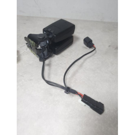 Attache ceinture arriere droit FORD MONDEO 4 PHASE 2 d’occasion