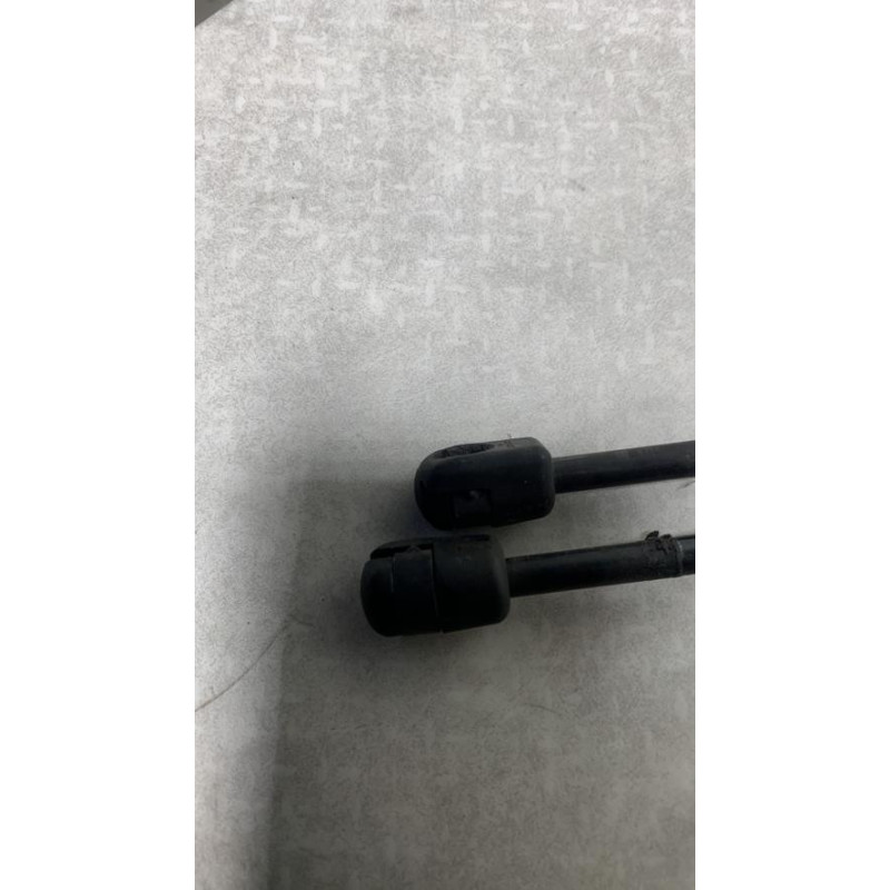 Verin de coffre DACIA SANDERO 1 d’occasion