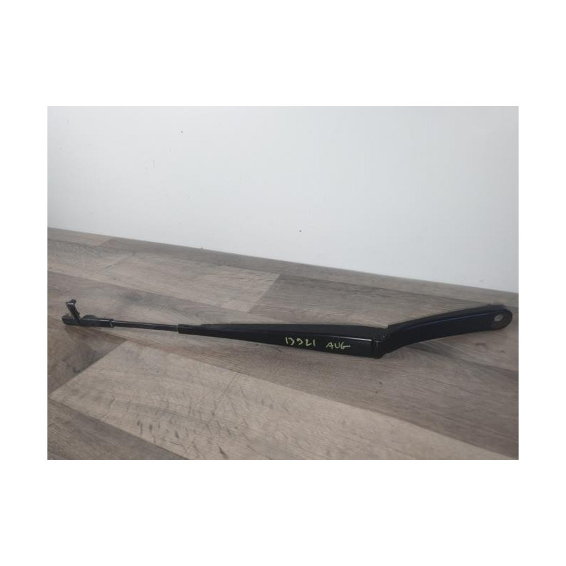Bras essuie glace avant gauche SKODA OCTAVIA 2 PHASE 2 BREAK d’occasion