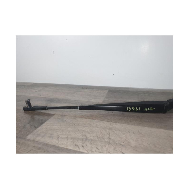 Bras essuie glace avant gauche SKODA OCTAVIA 2 PHASE 2 BREAK d’occasion