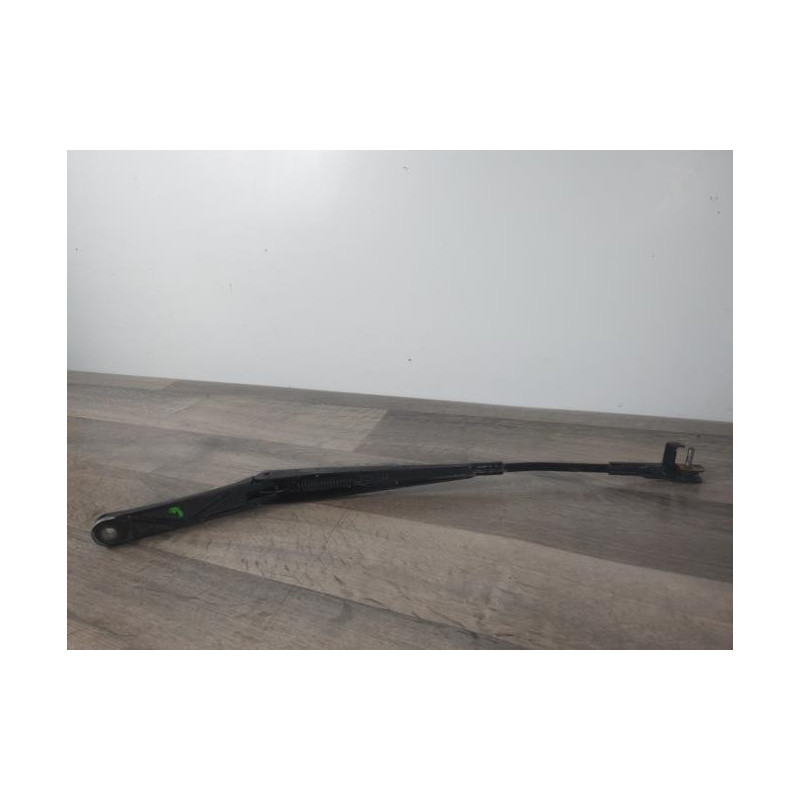 Bras essuie glace avant gauche SKODA OCTAVIA 2 PHASE 2 BREAK d’occasion