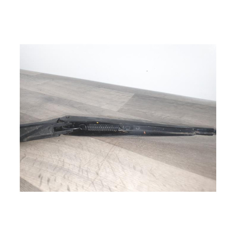 Bras essuie glace avant gauche SKODA OCTAVIA 2 PHASE 2 BREAK d’occasion