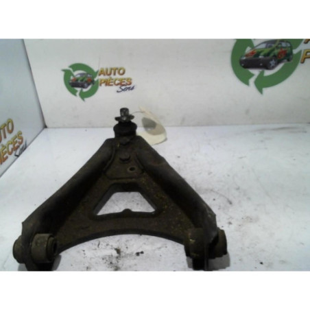 Triangle avant droit RENAULT R11 d’occasion