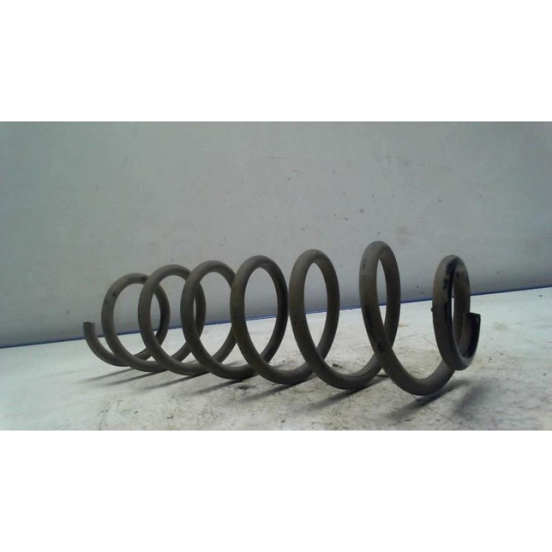 Ressort de suspension arriere droit RENAULT MEGANE 3 PHASE 1 d’occasion