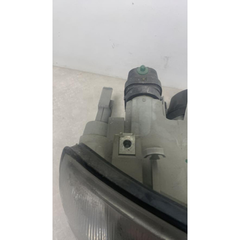 Optique avant principal droit (feux)(phare) RENAULT CLIO 1 PHASE 3 d’occasion