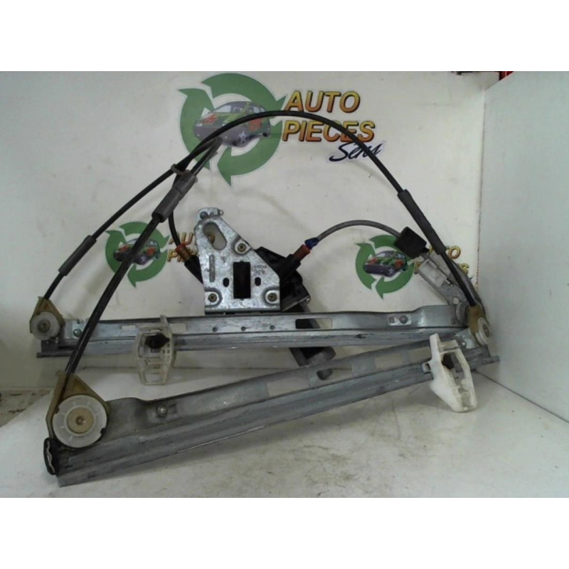 Leve vitre electrique avant gauche PEUGEOT 206 PHASE 1 d’occasion