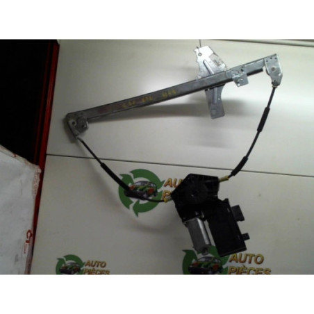 Leve vitre electrique avant droit PEUGEOT 307 PHASE 1 BREAK d’occasion