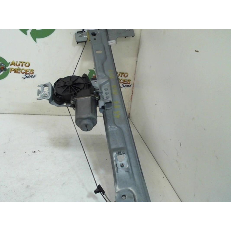 Leve vitre electrique avant droit PEUGEOT 207 PHASE 2 d’occasion