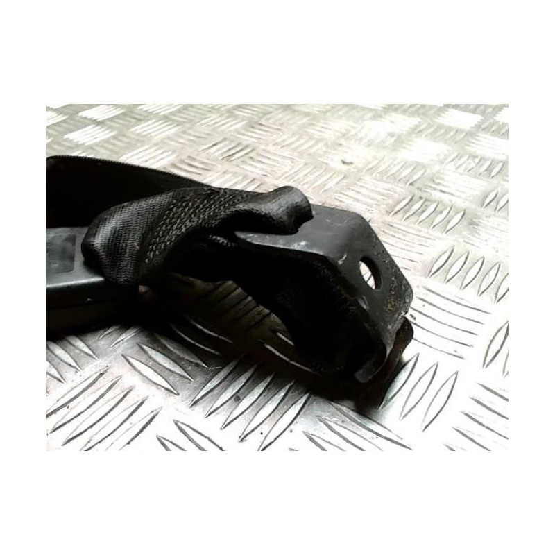 Attache ceinture arriere droit BMW SERIE 1 E87 PHASE 1 d’occasion