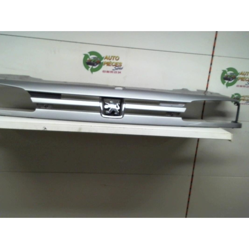 Calandre PEUGEOT 806 PHASE 1 d’occasion