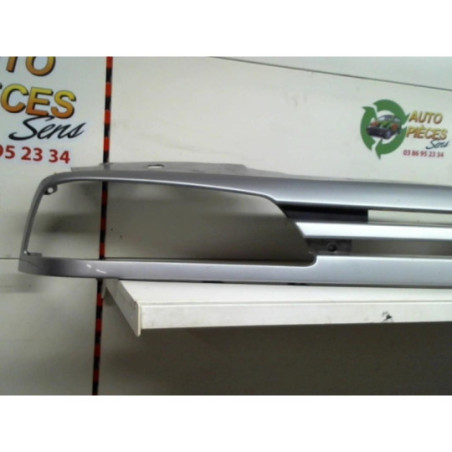 Calandre PEUGEOT 806 PHASE 1 d’occasion