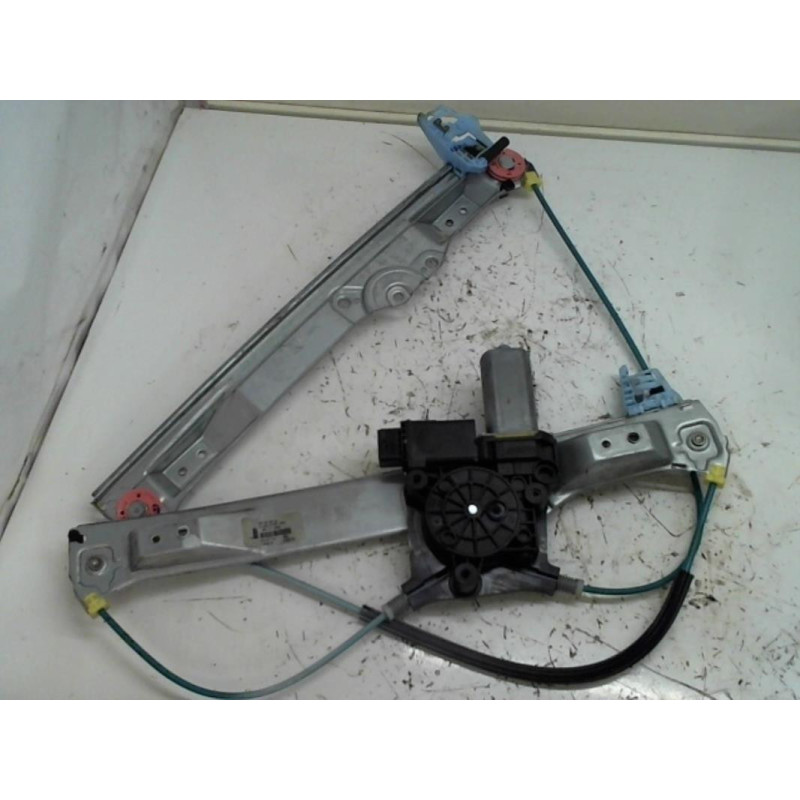 Leve vitre electrique avant droit OPEL CORSA D PHASE 2 d’occasion