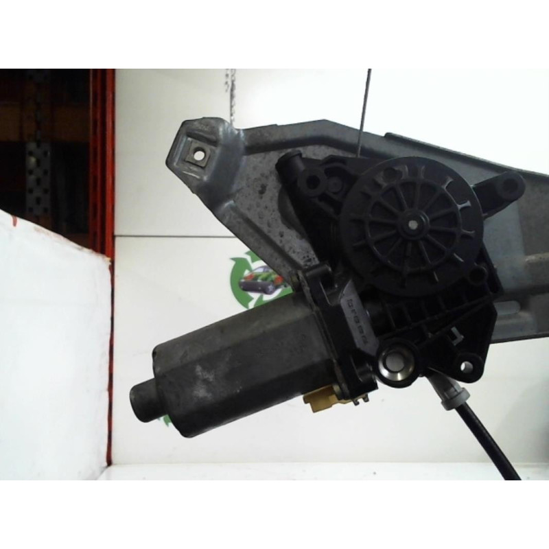 Leve vitre electrique avant droit RENAULT ESPACE 3 d’occasion
