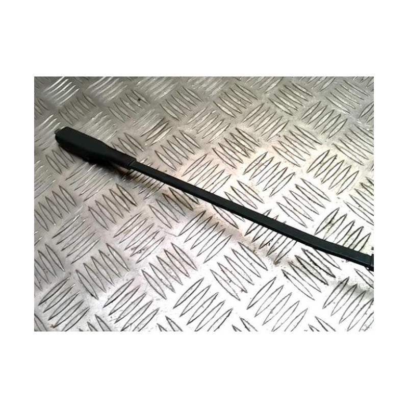 Bras essuie glace avant gauche BMW SERIE 1 E87 PHASE 1 d’occasion