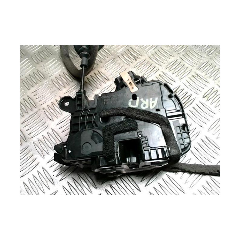 Serrure arriere droit RENAULT CLIO 5 PHASE 1 d’occasion