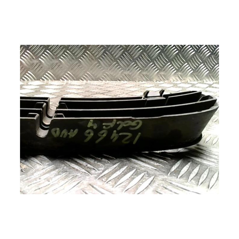 Grille de pare choc VOLKSWAGEN GOLF 4 d’occasion