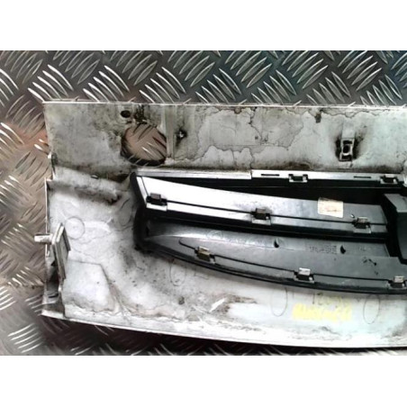 Calandre PEUGEOT PARTNER 1 PHASE 2 d’occasion