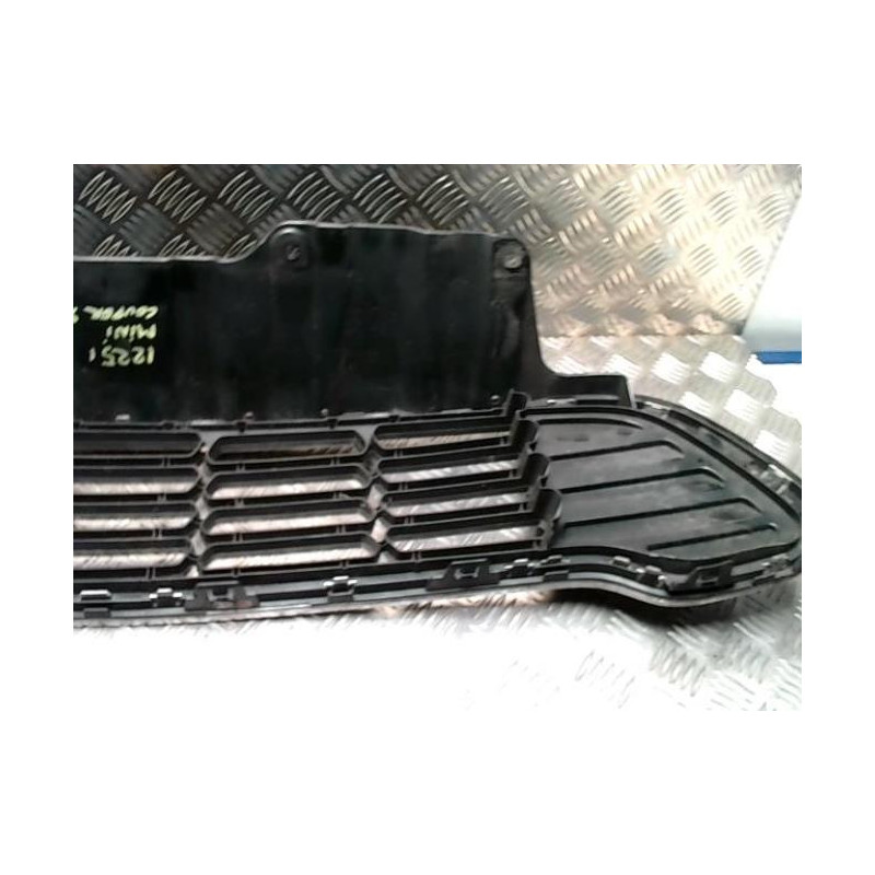 Calandre MINI MINI 2 R60 COUNTRYMAN BREAK d’occasion