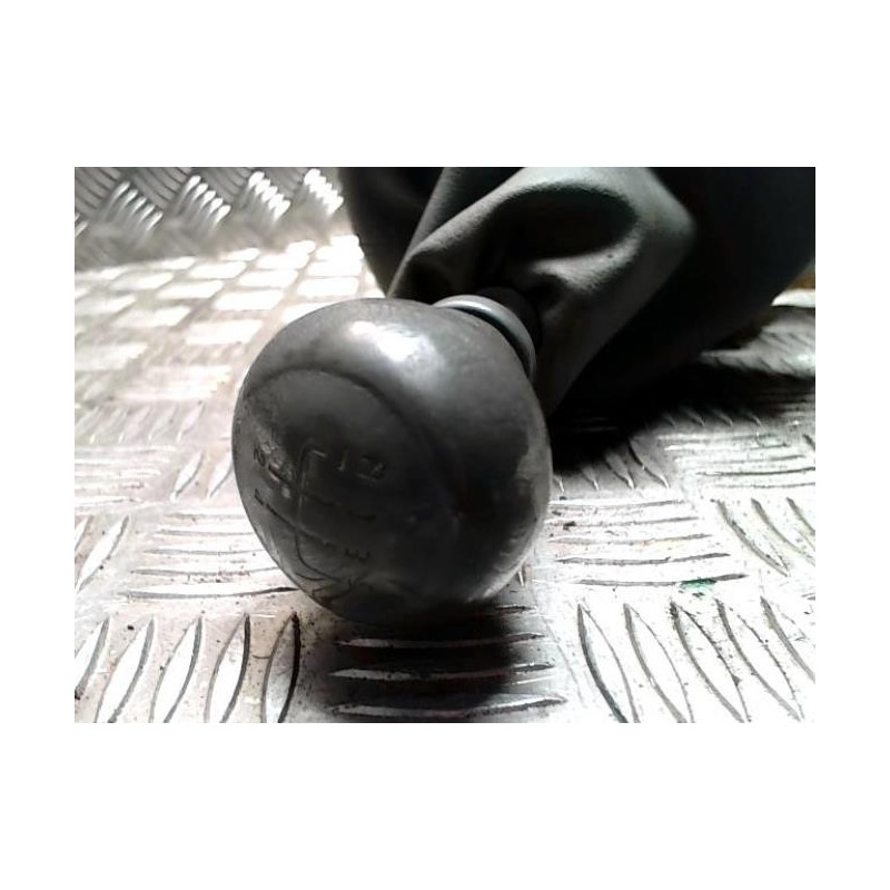Levier de vitesses RENAULT CLIO 2 PHASE 1 d’occasion