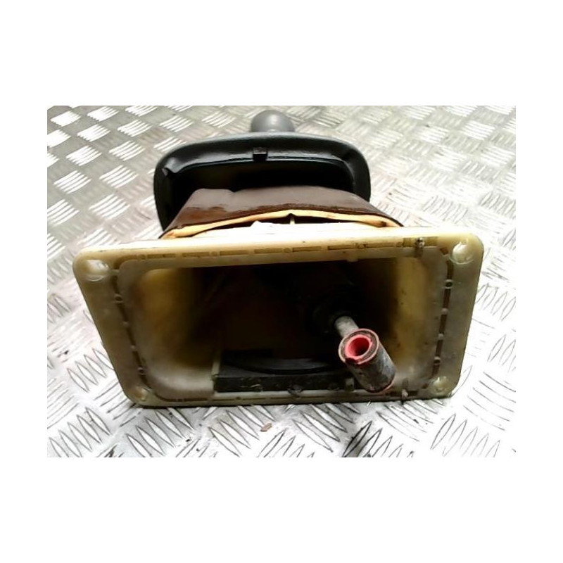 Levier de vitesses RENAULT CLIO 2 PHASE 1 d’occasion