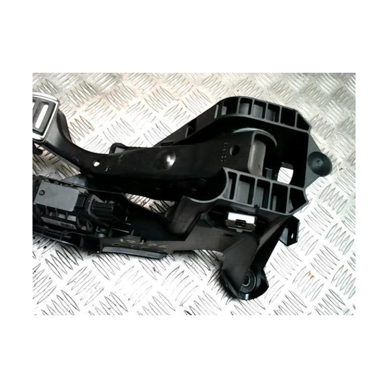 Pedalier VOLKSWAGEN GOLF 4 d’occasion