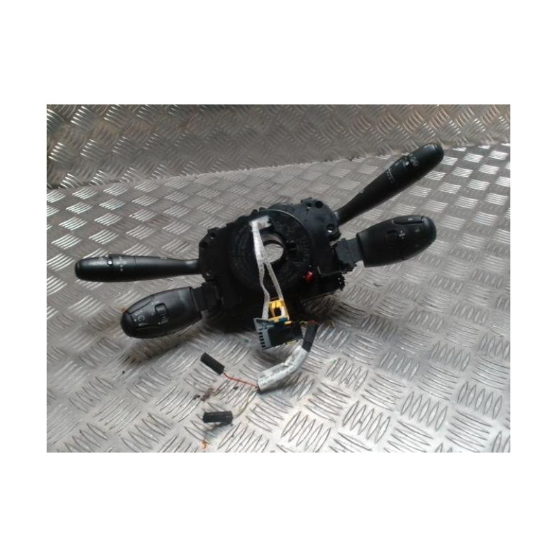 Com (Bloc Contacteur Tournant+Commodo Essuie Glace+Commodo Phare) CITROEN C3 1 PHASE 2 d’occasion