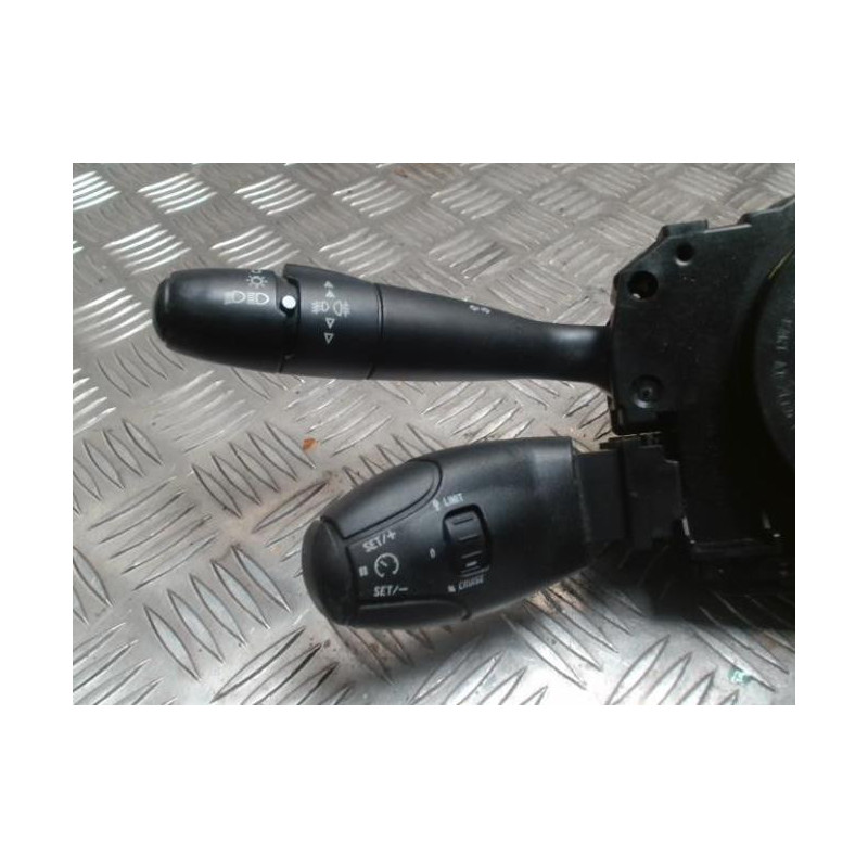 Com (Bloc Contacteur Tournant+Commodo Essuie Glace+Commodo Phare) CITROEN C3 1 PHASE 2 d’occasion