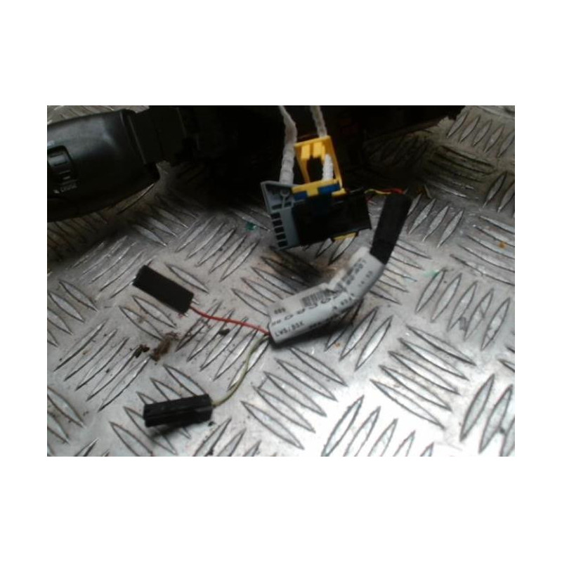 Com (Bloc Contacteur Tournant+Commodo Essuie Glace+Commodo Phare) CITROEN C3 1 PHASE 2 d’occasion