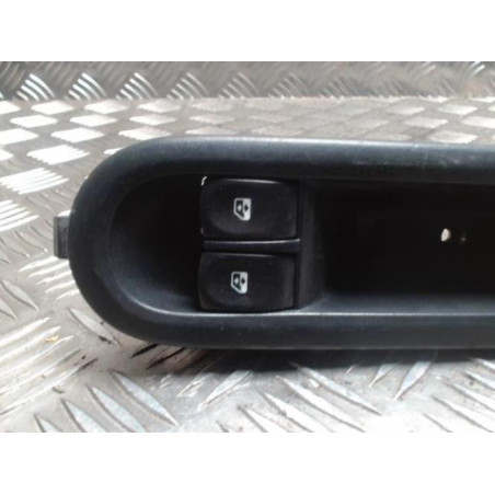 Interrupteur de leve vitre avant gauche RENAULT TWINGO 2 PHASE 1 d’occasion