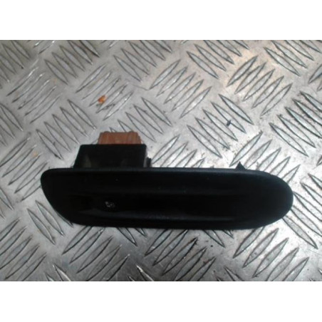 Interrupteur de leve vitre avant droit RENAULT MASTER 2 PHASE 2 d’occasion