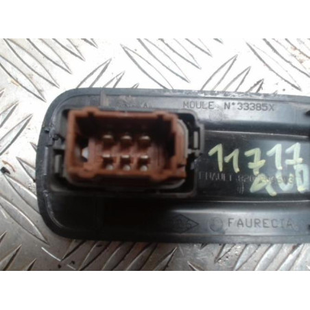 Interrupteur de leve vitre avant droit RENAULT MASTER 2 PHASE 2 d’occasion