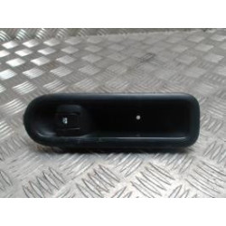 Interrupteur de leve vitre avant droit RENAULT TWINGO 2 PHASE 1 d’occasion