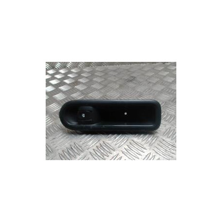 Interrupteur de leve vitre avant droit RENAULT TWINGO 2 PHASE 1 d’occasion