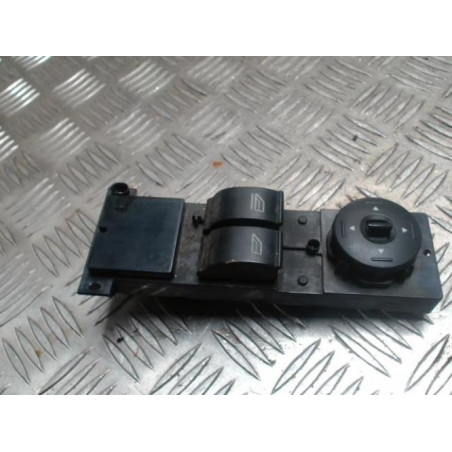 Interrupteur de leve vitre avant gauche FORD C-MAX 1 PHASE 1 d’occasion