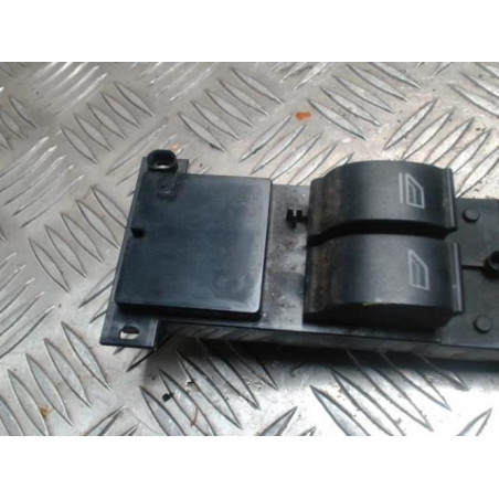 Interrupteur de leve vitre avant gauche FORD C-MAX 1 PHASE 1 d’occasion