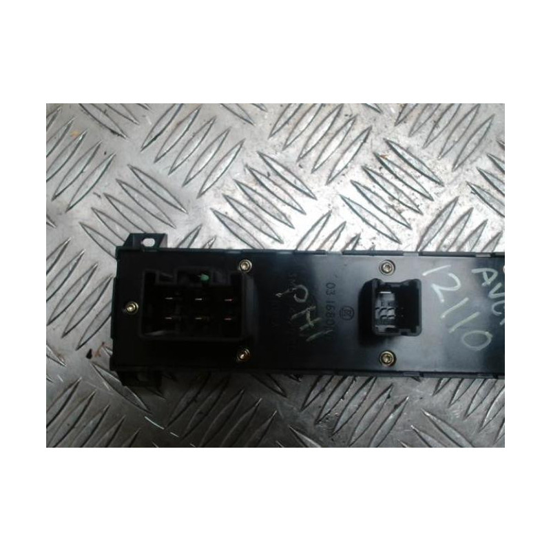Interrupteur de leve vitre avant gauche FORD C-MAX 1 PHASE 1 d’occasion